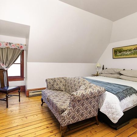 Le Griffon Bed & Breakfast Shediac Exterior photo